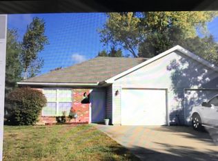 1110 Dean Dr, Grain Valley, MO 64029
