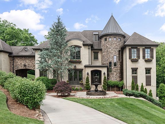 2nd image of 399 The Lady Of The Lake Ln