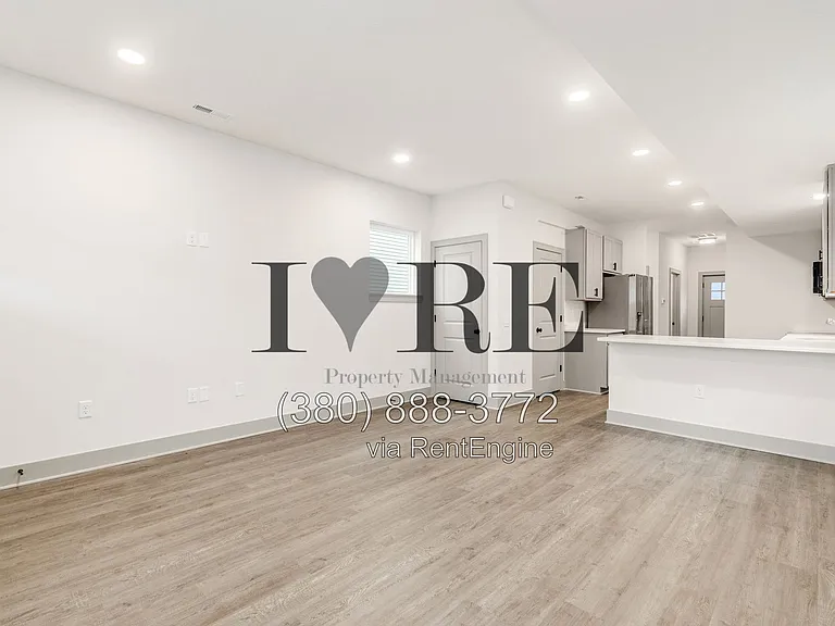976 Ellsworth Ave — Photo 14