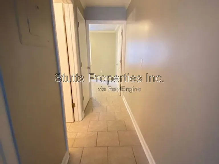 414 Hermitage Dr #7 — Photo 5