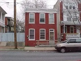 609 E End Ave photo 1