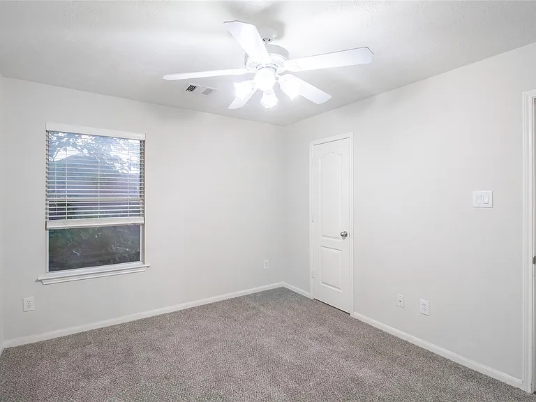 6126 Menor Crest Dr — Photo 27