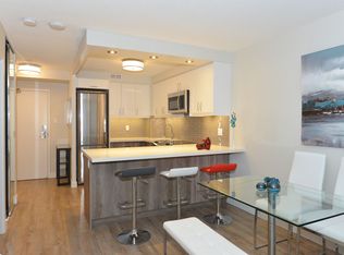 350 Queens Quay W, Toronto, ON M5V3A7