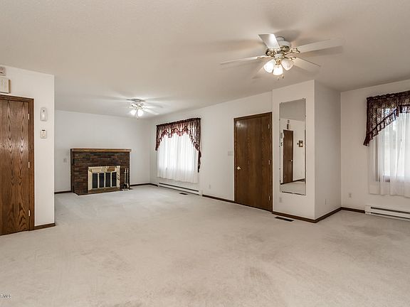 4th image of 205 Lincoln Ave NE