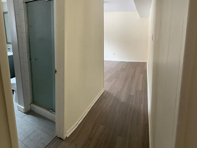 1574 N Tamarac St #B — Photo 5