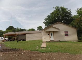 913 Sycamore Dr, Garland, TX 75041
