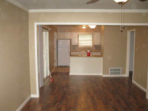 1374 McKay Ave