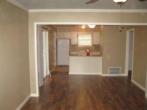 1374 McKay Ave, Conway, AR 72034