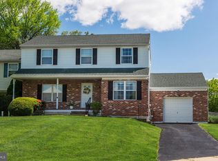 4040 Yorktown Dr, Upper Chichester, PA 19061