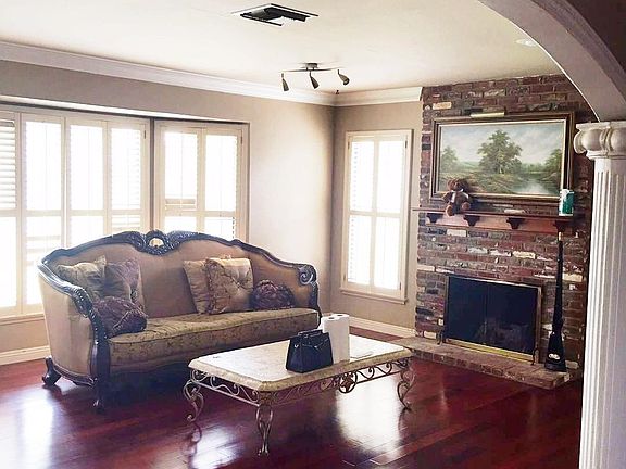 2nd image of 2525 Greenfield Ave