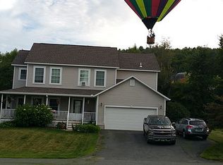 60 Sunrise Cir, QUECHEE, VT 05059