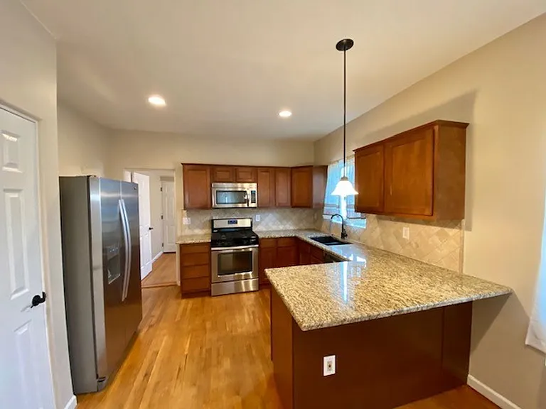 323 N Norris Ave — Photo 3