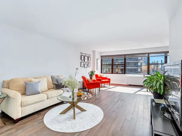 166 E 61st St APT 16G, New York, NY 10065