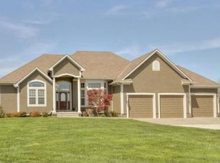 10600 E 195th St, Raymore, MO 64083