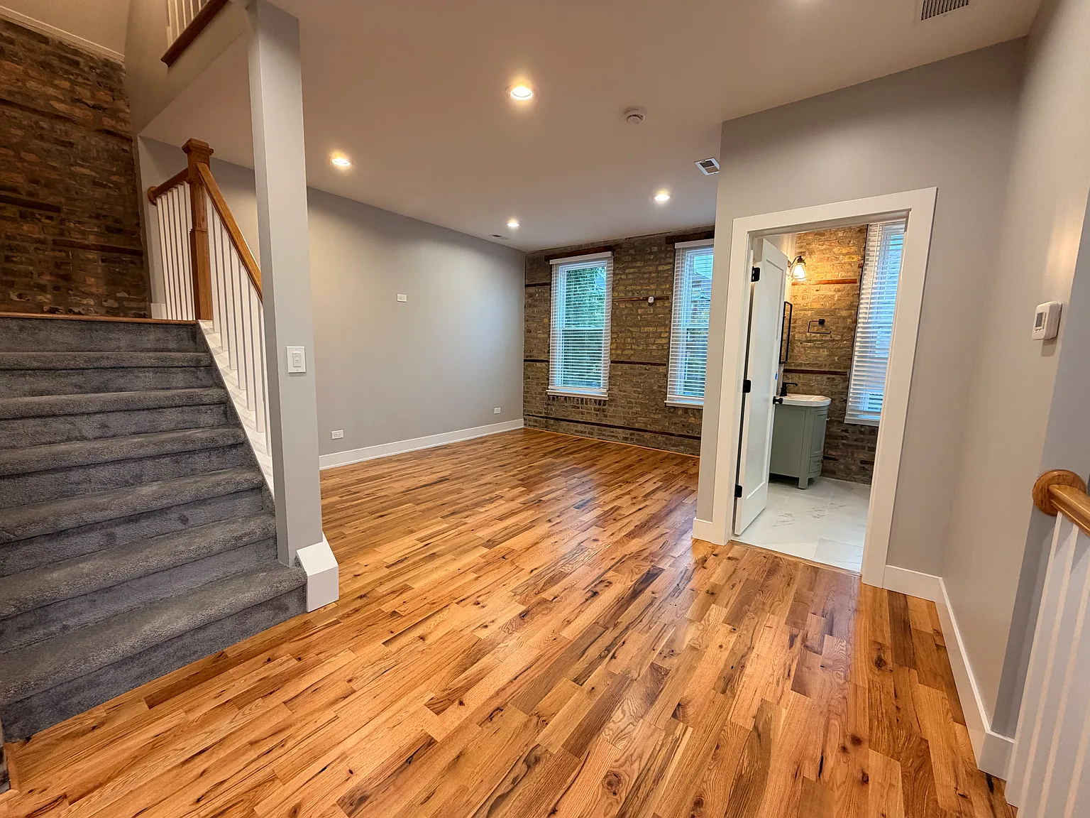 2227 W 21st St — Photo 3