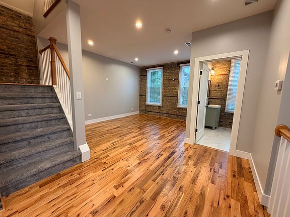 3rd image of 2227 W 21st St #3F