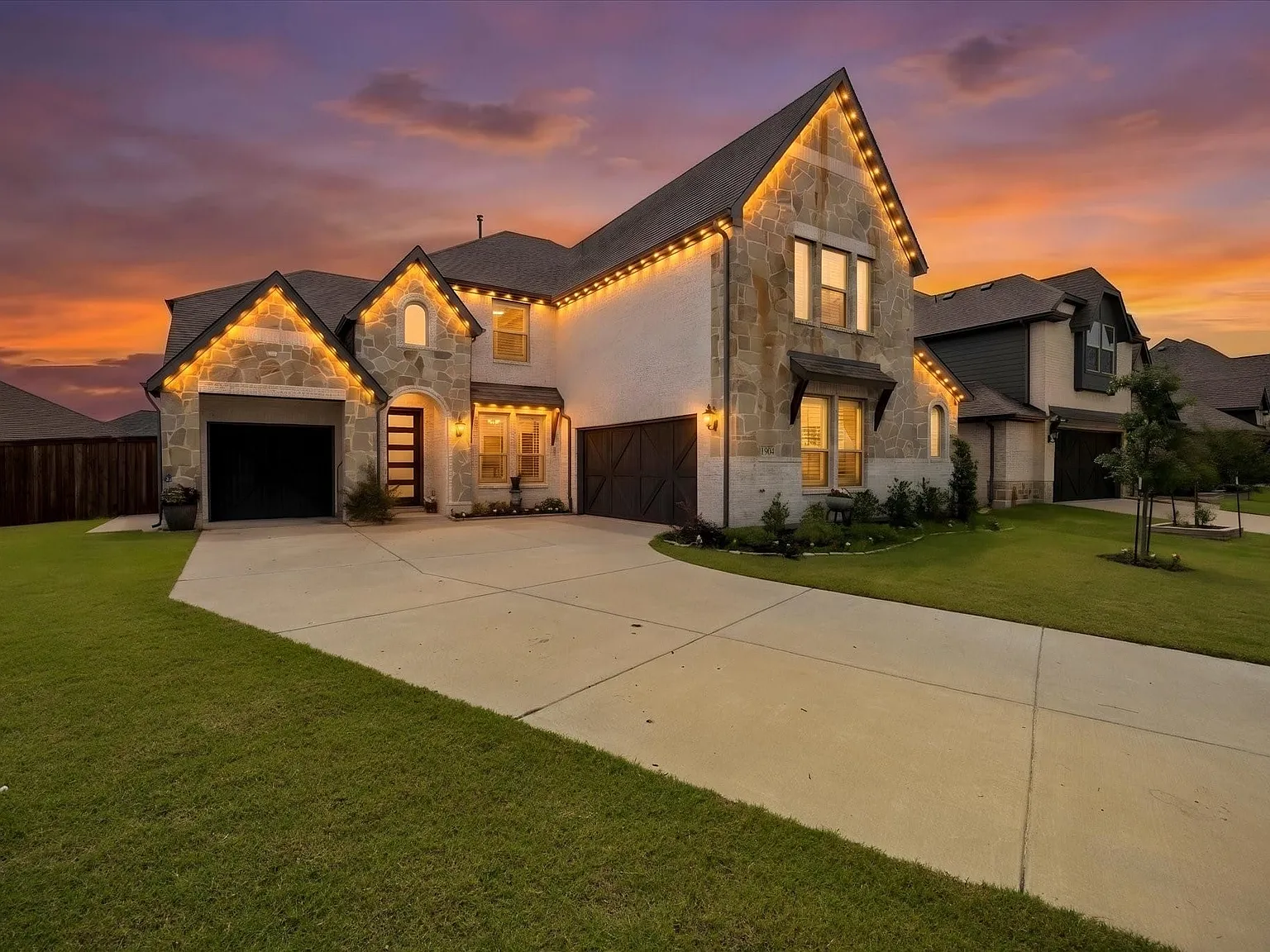 5 bed, 4.0 bath, 3480 sqft, $3,900 — Photo 2