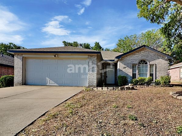 916 Dixon Ln