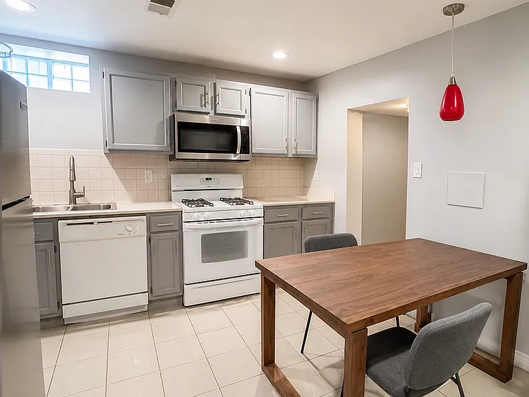 613 S Clarion St #1 — Photo 4