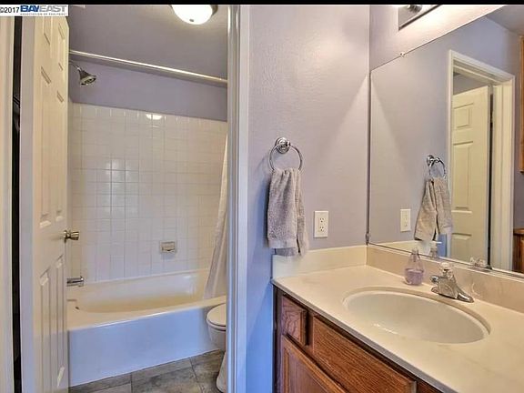 5th image of 2743 Buena View Ct