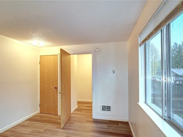 10332 15th Avenue Ct E — Photo 6