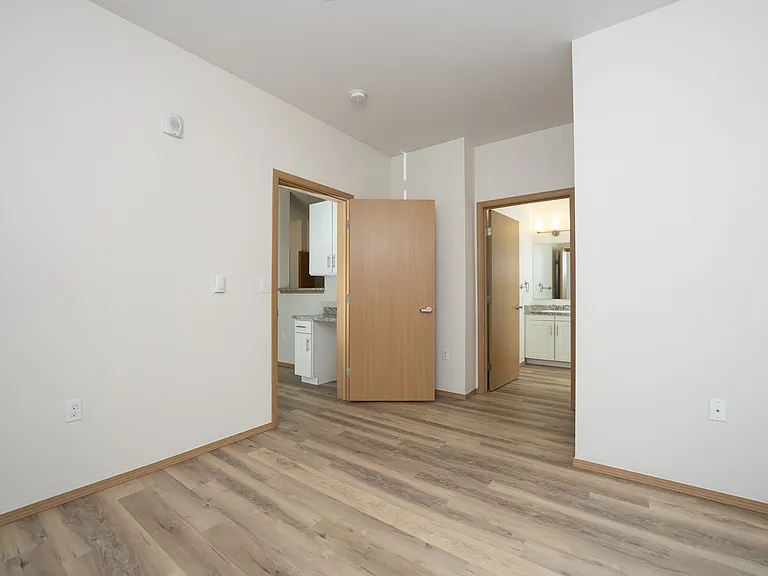 2 Bed 2 Bath - 1,025 SqFt 2 Bed 2 Bath - 1,025 SqFt