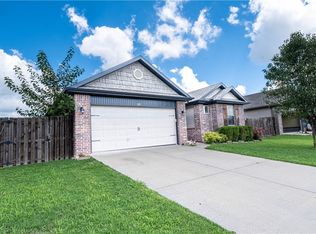 1113 Cunningham Ave, Rogers, AR 72758
