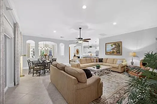 357 Chambord Terrace Palm — Photo 11
