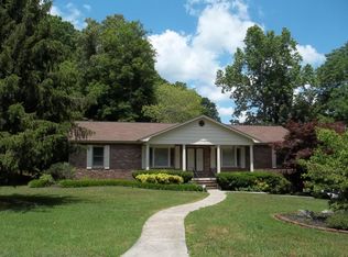 126 Amanda Dr, Oak Ridge, TN 37830