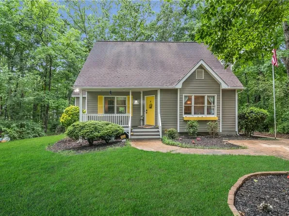 34 Sassafras Grv, Dawsonville, GA 30534