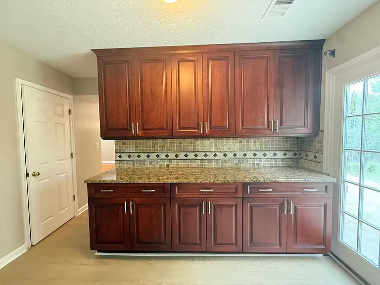 1196 Lacy Ln — Photo 9