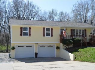 2910 Dover St, Saint Joseph, MO 64506