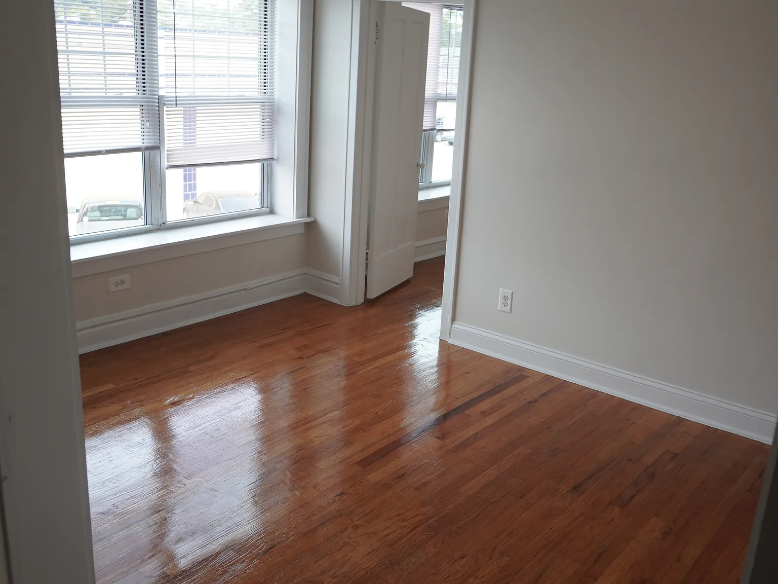 1 bed, 1.0 bath, 800 sqft, $1,200 — Photo 2