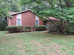 711 Bundaberg Ln, Rural Hall, NC 27045