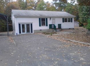 7804 Ark Rd, Gloucester, VA 23061