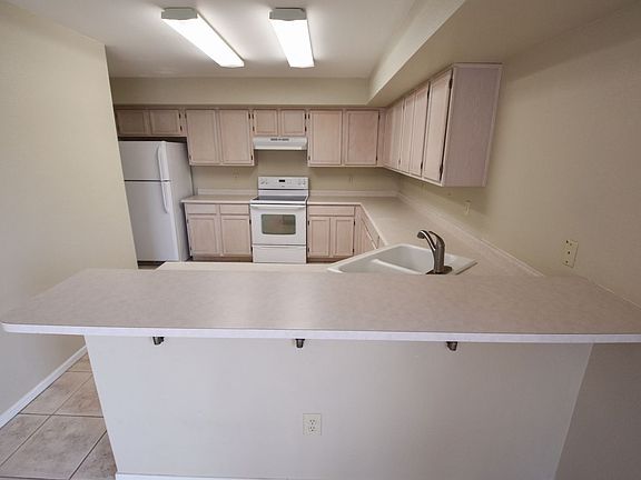 5th image of 552 S Sunrise Dr