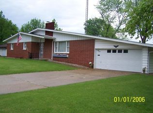820 W Saint Louis St, West Frankfort, IL 62896