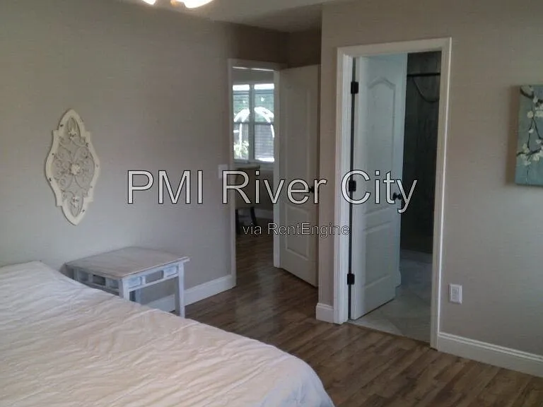 2320 Locustwood Ct — Photo 36