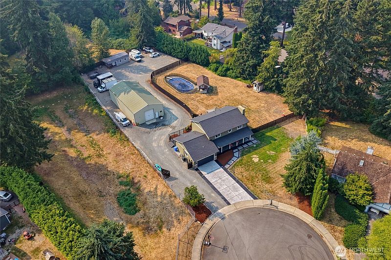 5th image of 7127 142nd Street Ct E