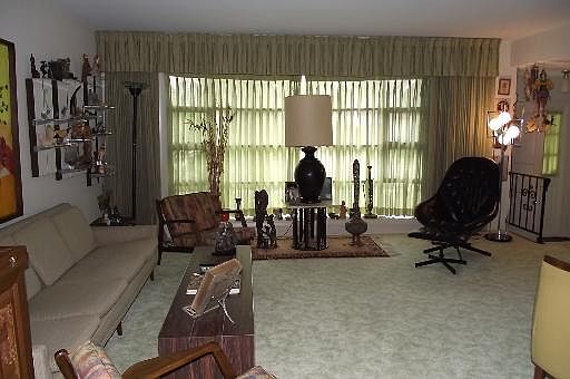 4th image of 537 Illinois Ave