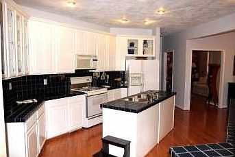 4th image of 59 Carriage Oaks Dr