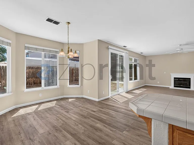 166 Barcelona Dr — Photo 19