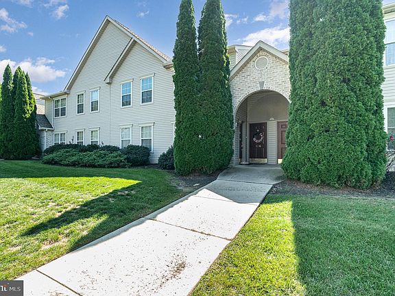 4th image of 126 Hiddenwood Dr