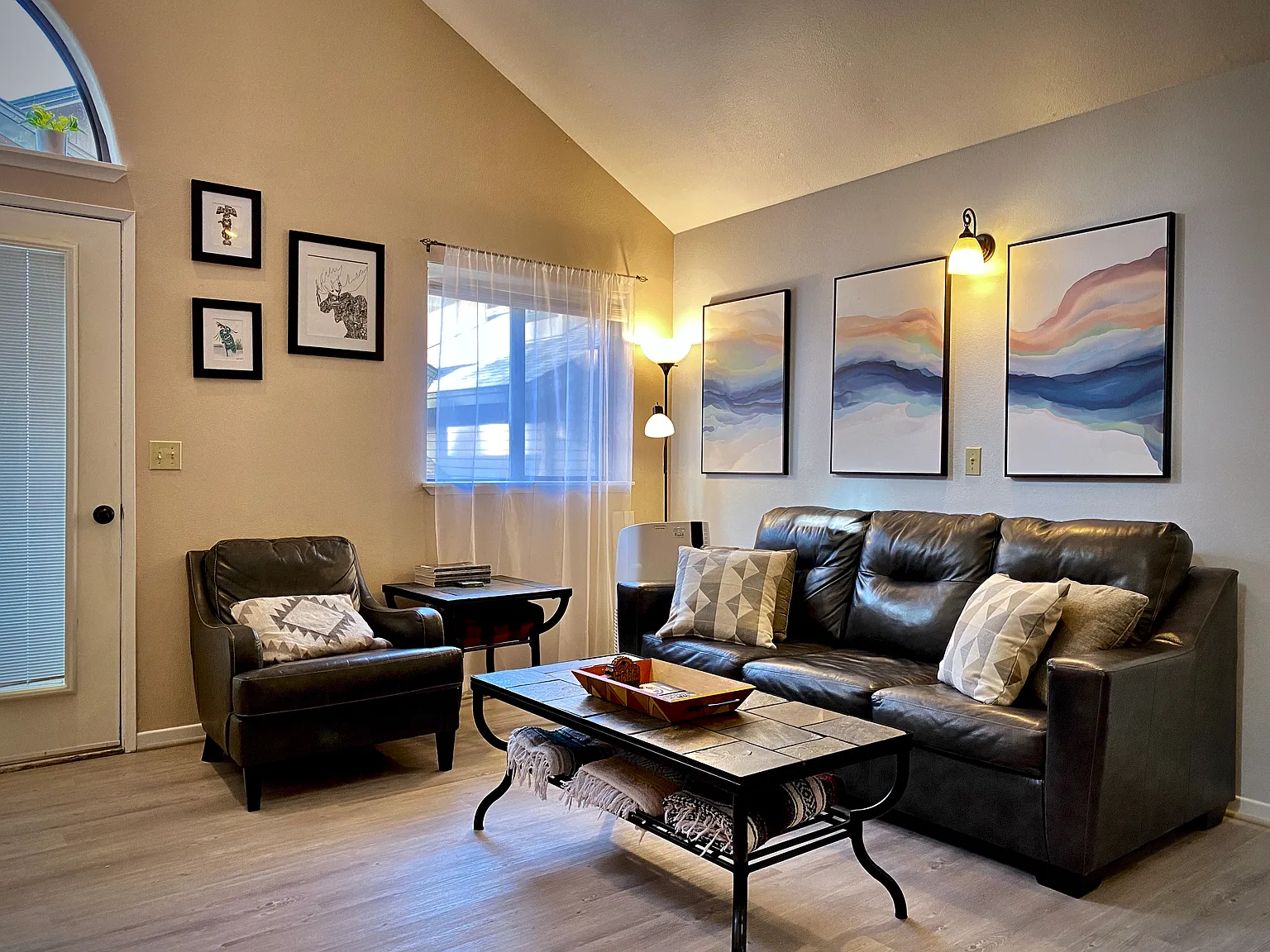 1 bed, $2,000 — Photo 3