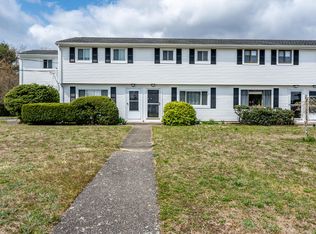 5 Pheasant Ave APT 3C, Wareham, MA 02571