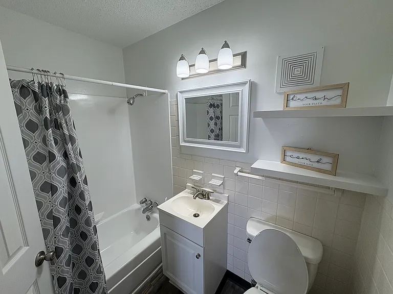 F103-1005 Hickory Hill Ln #F103 — Photo 12