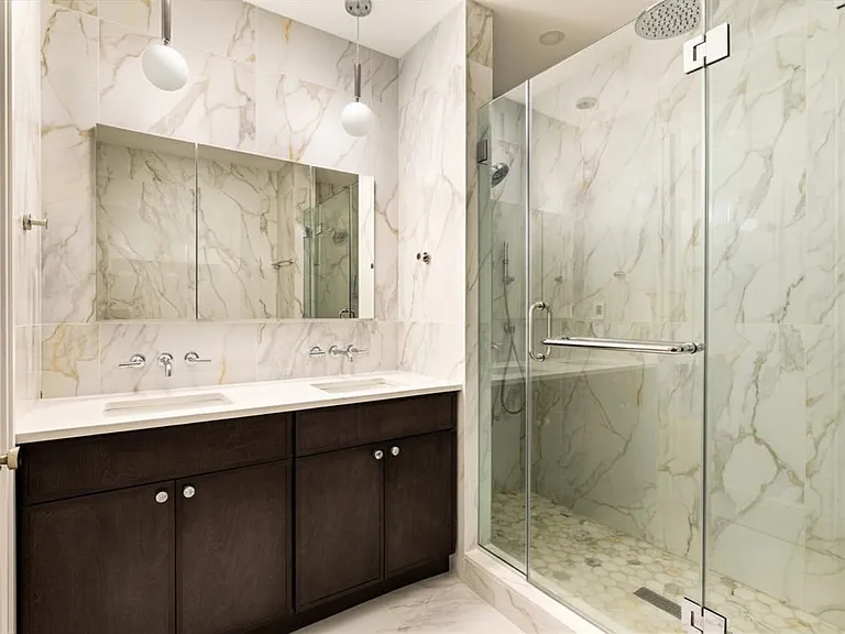 65 4th Pl #TRIPLEX — Photo 13