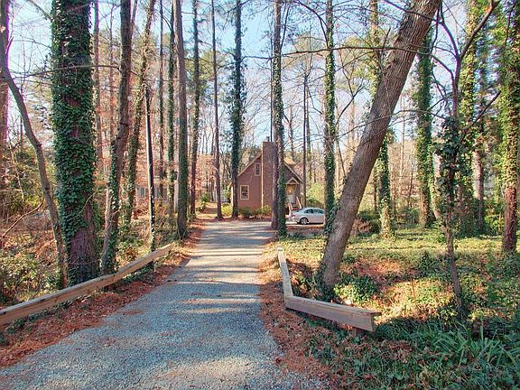 2nd image of 3114 Stanford Dr