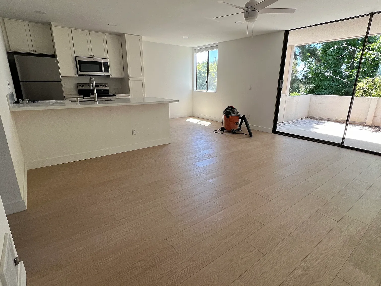 1 bed, $2,395 — Photo 4