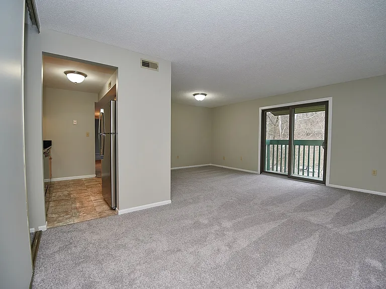 St. Clair Woods Apartments — Photo 14